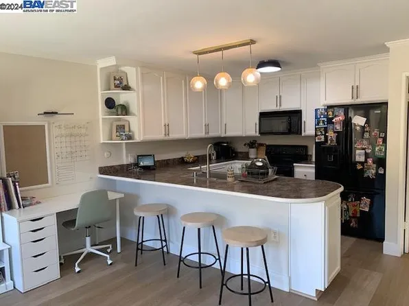 1152 Bismarck Ln, Alameda, CA 94502