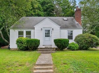25 Hillside Rd, Groton, CT 06340