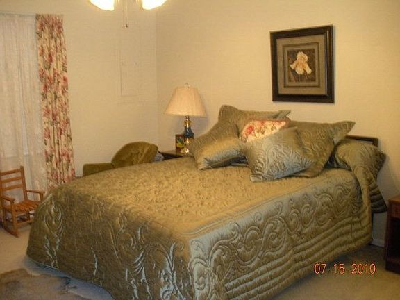 4th image of 305 N French Quarter Dr