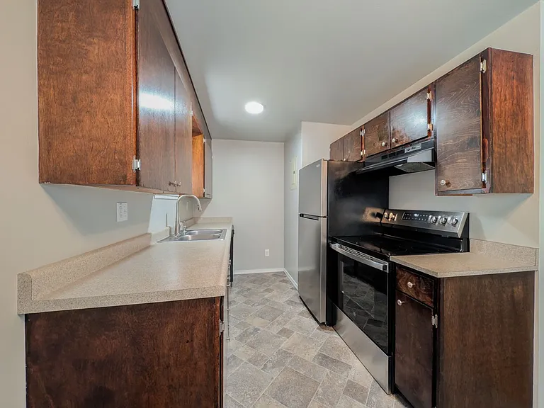 710 Dexter Avenue — Photo 3