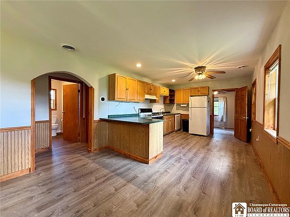 4th image of 5392 Thornton Rd