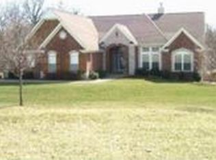 1559 Mammoth Dr, O'Fallon, MO 63366