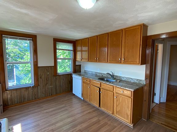 5th image of 51 Aldie St #3
