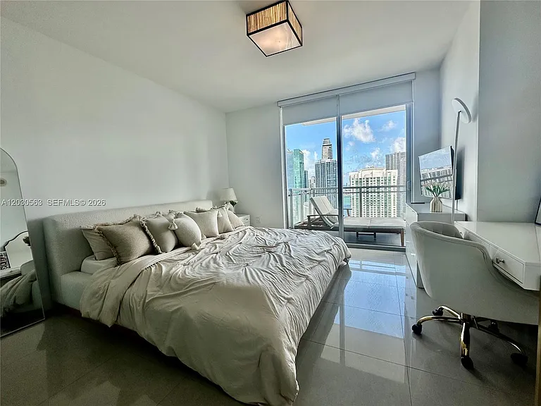 92 SW 3rd St #4111 — Photo 14