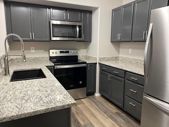 4th image of 5604 Siam Hts