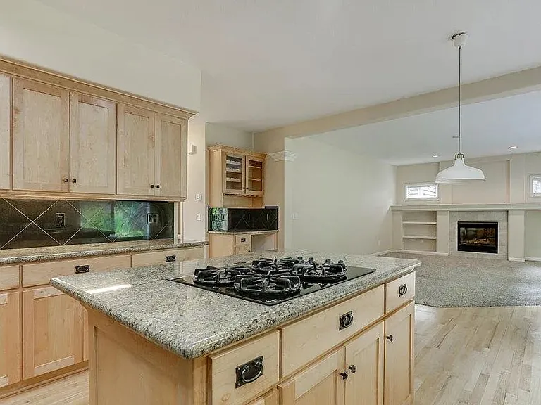 16541 NW Graf St — Photo 7