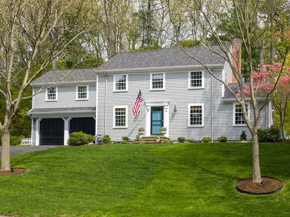 26 Hobart Rd, Wellesley, MA 02482