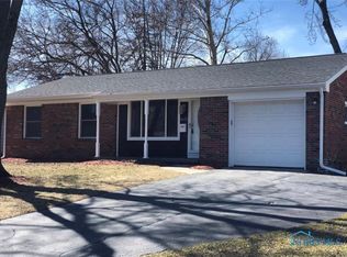 4621 Wickford Dr, Sylvania, OH 43560