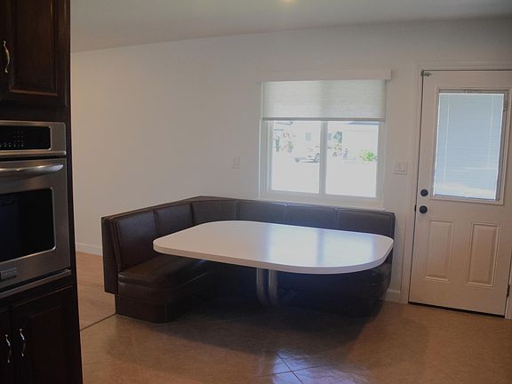 3rd image of 6604 Dillman St