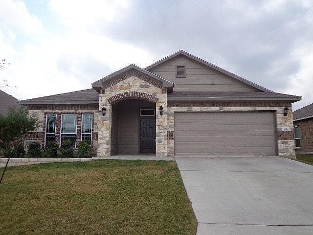 1st image of 423 Wedgwood Dr
