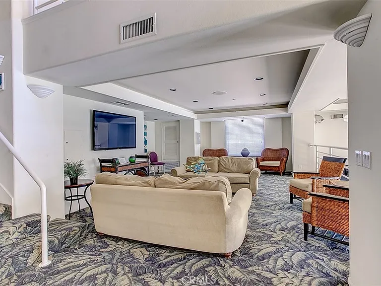 200 Pacific Coast Hwy #302 — Photo 17