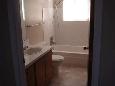 102 N 48th Ave #1 — Photo 7