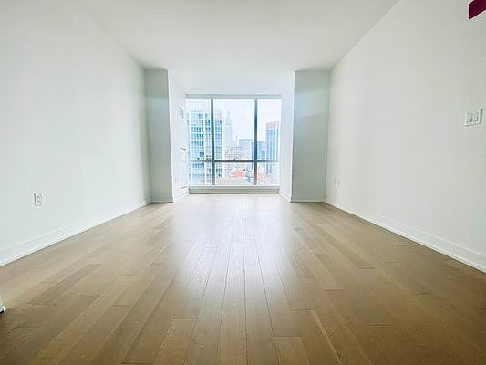 4th image of 400 Park Ave S #25D