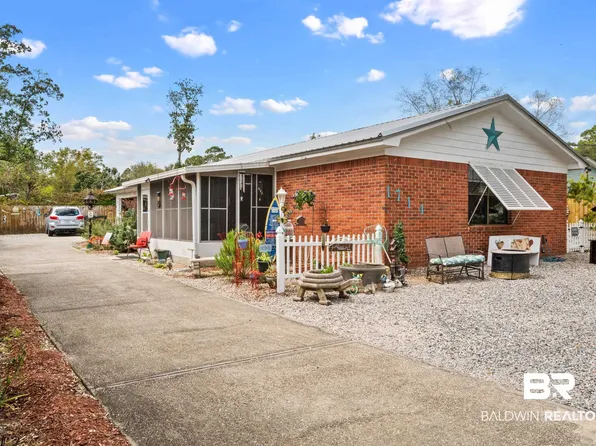 1714 Spanish Cove Dr S, Lillian, AL 36549