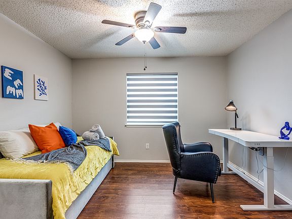 5th image of 1425 Ridgecrest Dr