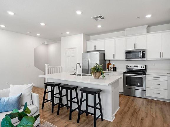 5th image of 354 Fitzpatrick Rd #108