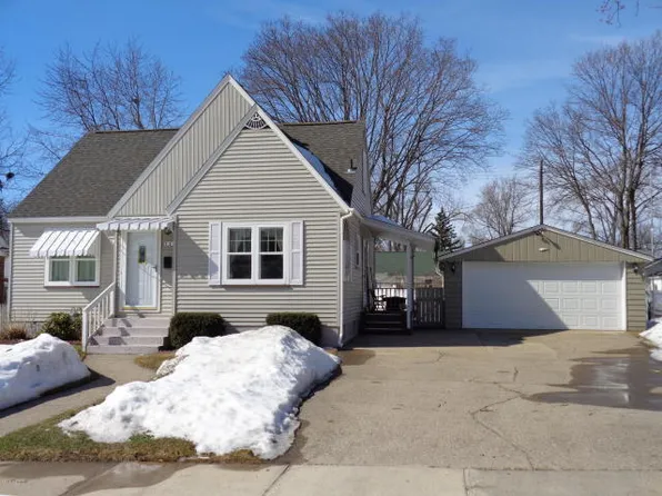 2949 Coolidge Rd, Muskegon, MI 49441