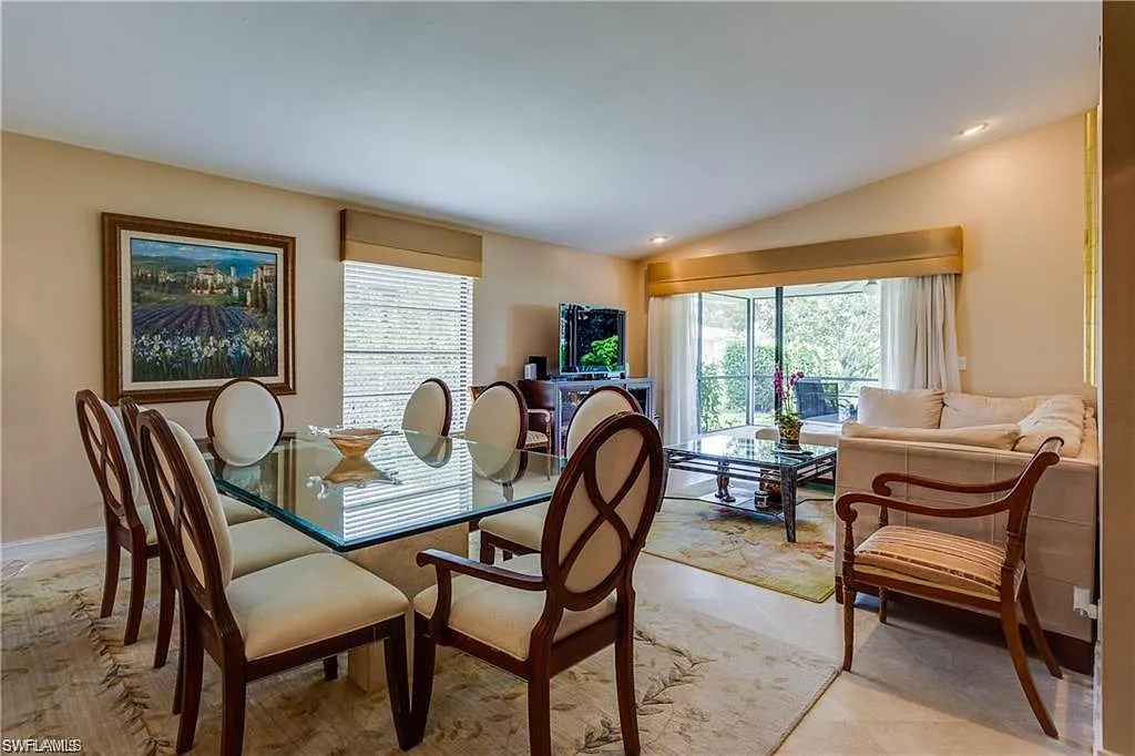 3 bed, 2.0 bath, 1411 sqft, $5,500 — Photo 3