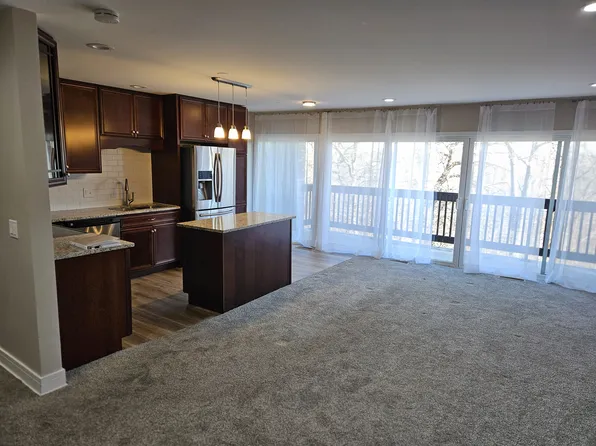5600 Hillcrest Ln, Lisle, IL 60532