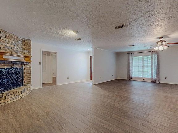 5th image of 1700 N 30th St
