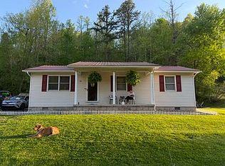 10 Vinewood Ln, Hitchins, KY 41146