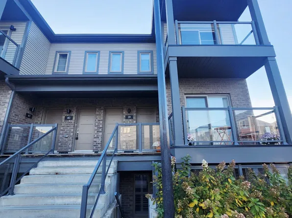 205 W Oak Trl #37, Kitchener, ON N2R 0J2
