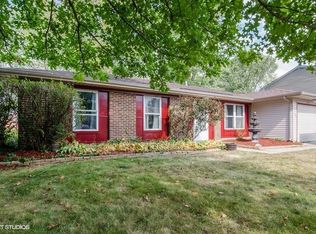 1108 Borden Dr, Elgin, IL 60120