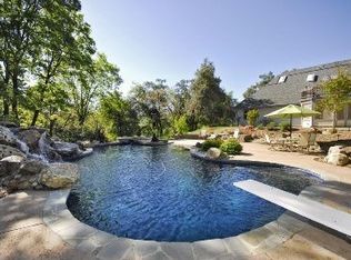 1030 N Circle Dr, Diamond Springs, CA 95619