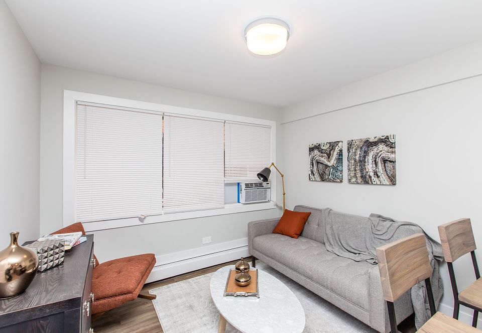 1st image of 5958 N Winthrop Ave APT 2W