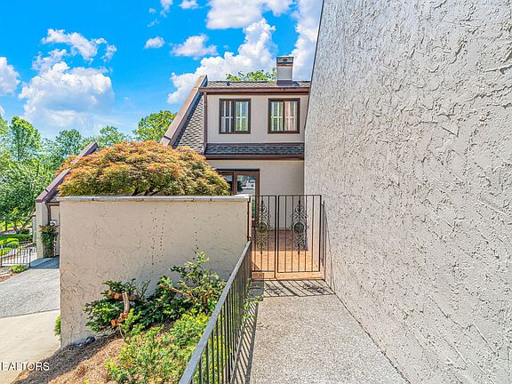 2nd image of 1246 Orleans Dr
