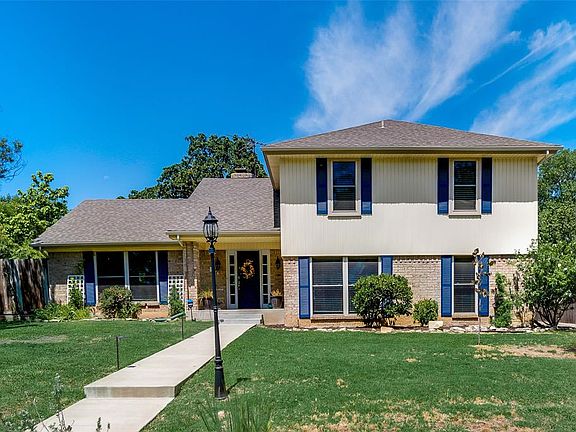 2nd image of 3712 Sweetbriar Ln