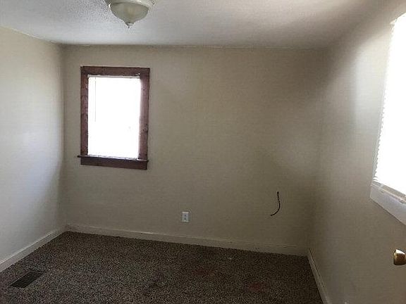 2nd image of 770 Creston Ave
