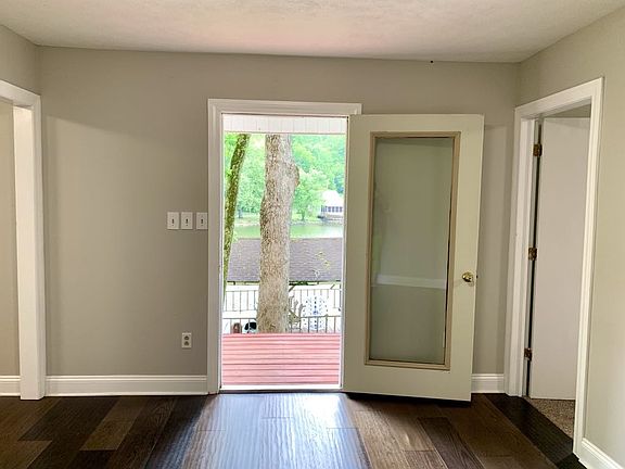 5th image of 1799 Lake Logan Rd