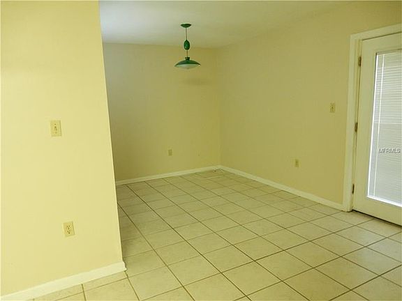 5th image of 604 N Lavon Ave