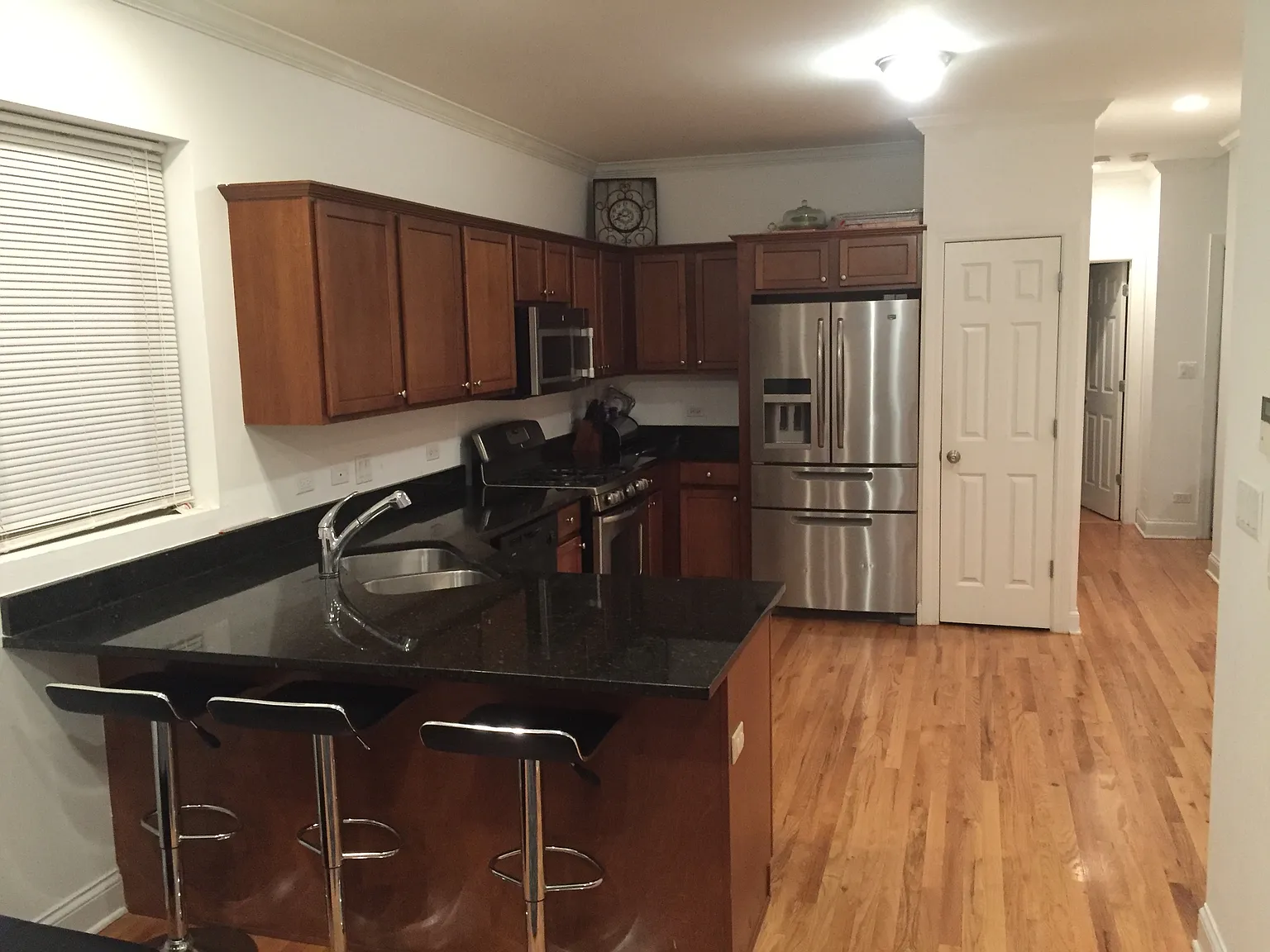 3 bed, 1600 sqft, $2,750 — Photo 2