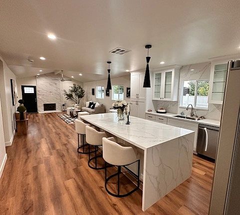5th image of 215 E Sierra Madre Ave #1