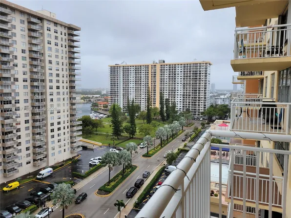 251 174th St APT 1208, Sunny Isles Beach, FL 33160