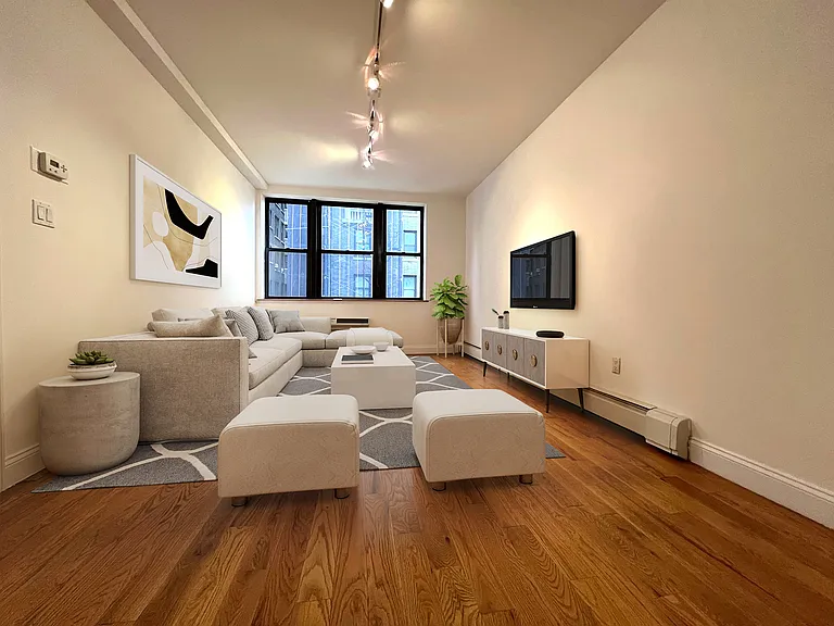 250 W 105th St #6F — Photo 1