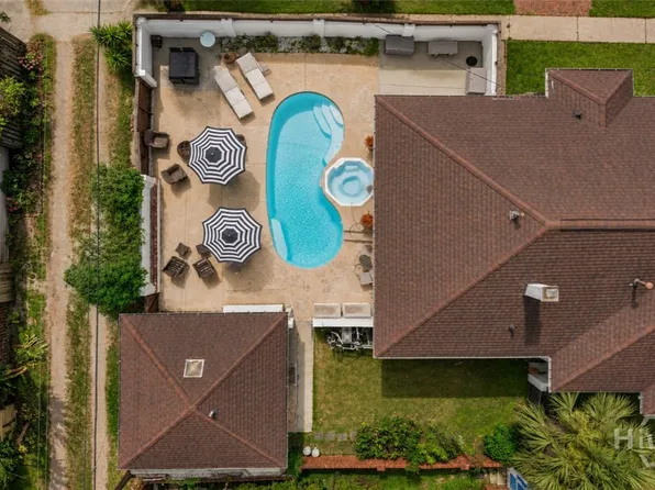 301 E 51st Street, Savannah, GA 31405