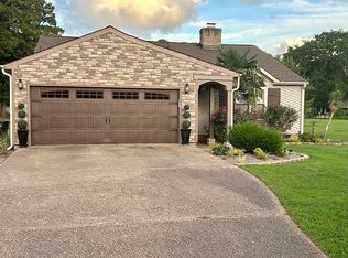 305 Sparrer Rd, Seaford, VA 23696