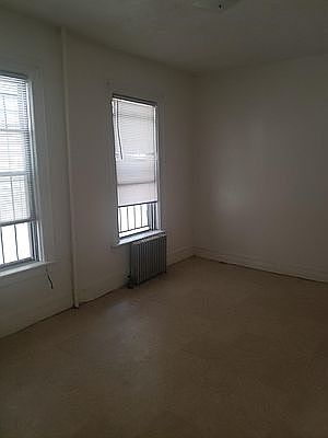 3rd image of 568 39th St #F