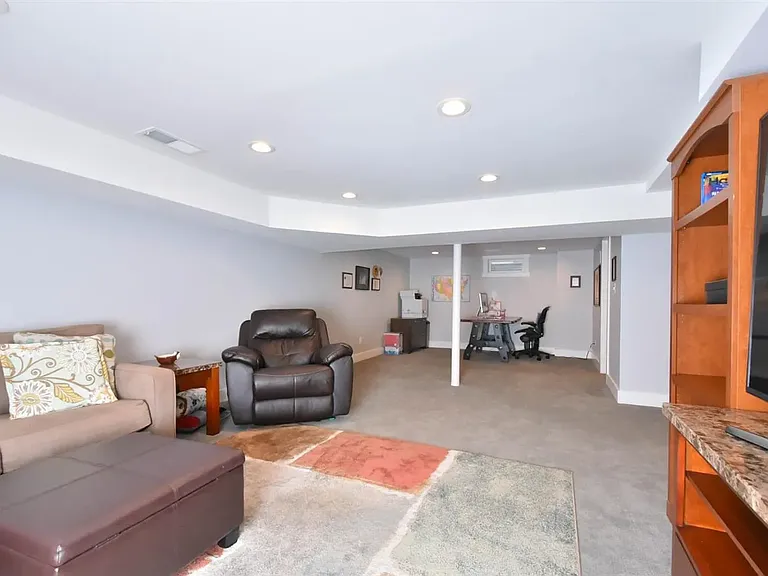 530 Chinoe Rd — Photo 24
