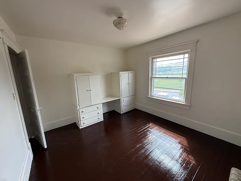 634 S Queen St — Photo 3