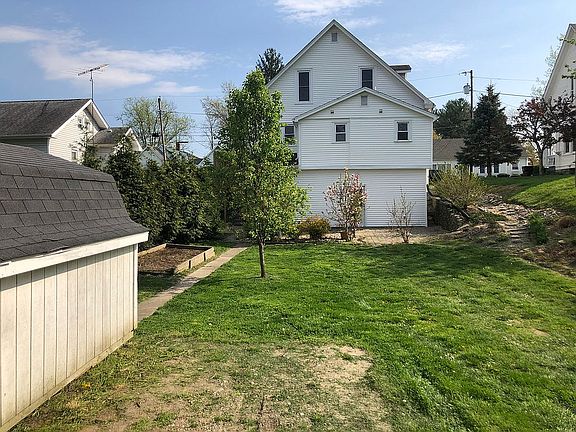 3rd image of 406 W Catherine St