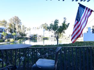 27 Waterway #5, Irvine, CA 92614