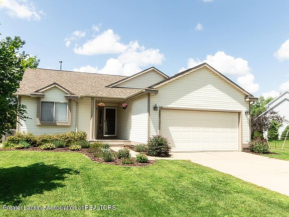 2nd image of 721 Winding River Dr