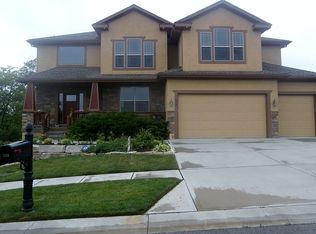 520 Sycamore Rd, Greenwood, MO 64034