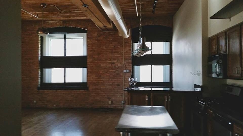 1st image of 900 S Wabash Ave APT 201