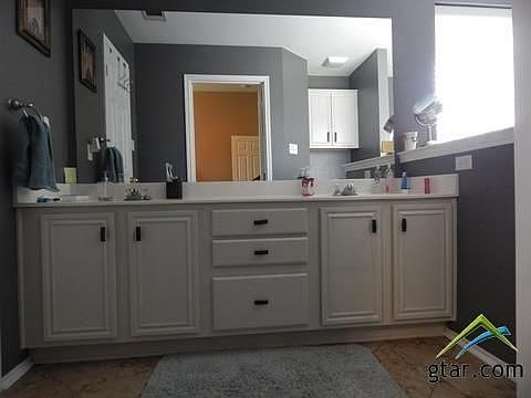 5th image of 207 Ash Dr