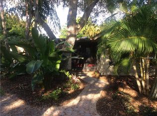 114 Island Cir, Sarasota, FL 34242